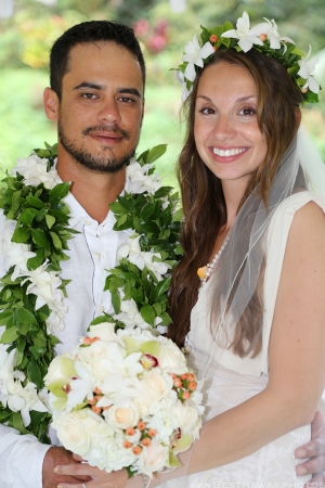 Haiku Gardens Wedding photos Oahu by Pasha www.BestHawaii.photos 123120160093  